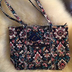 NWT Vera Bradley Harry Potter Home to Hogwarts print small Vera tote
